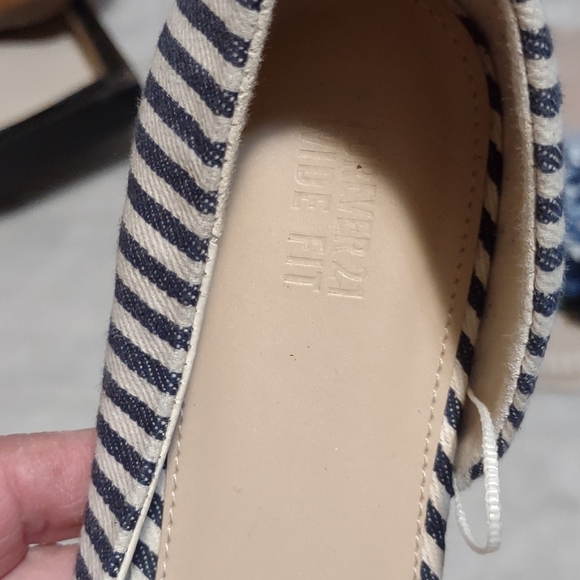 Forever 21 shoes for women size 10 - Picture 4 of 4